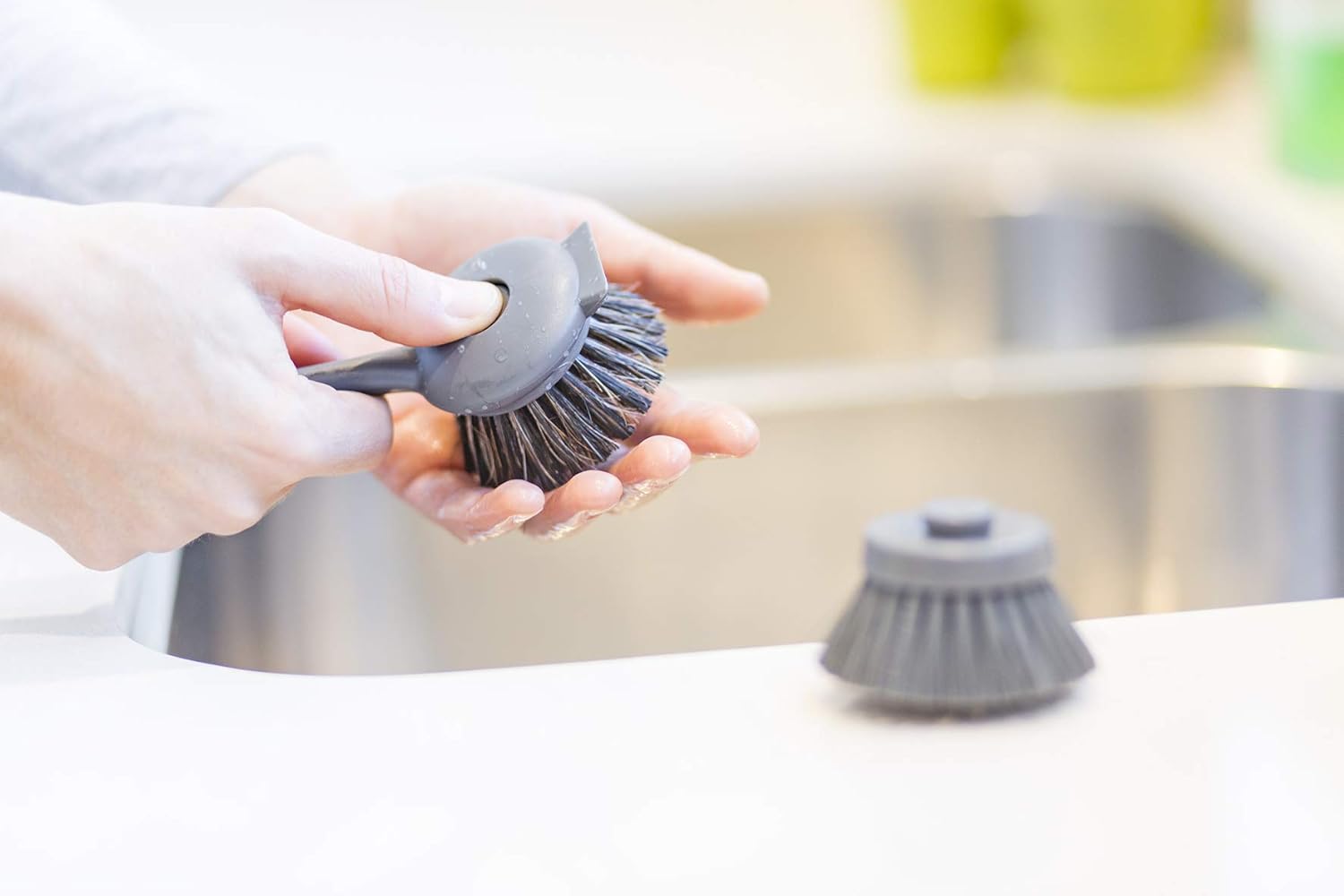 Vigar Set of 2 Replacement Nylon Fibres and Horsehair Washing Up Brush Grey - Image 3
