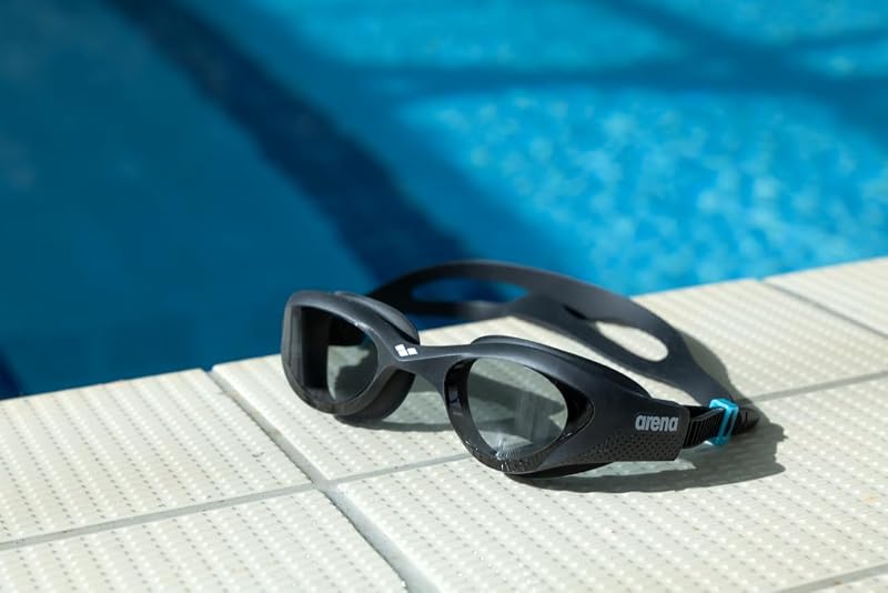The One Occhialini Nuoto Unisex Adulto, Occhialini Piscina con Ampie Lenti, Protezione UV, Ponte Nasale Autoregolante, Guarnizioni Orbit-Proof, Lenti con Trattamento Anti-Appannamento — foto 7 di 8