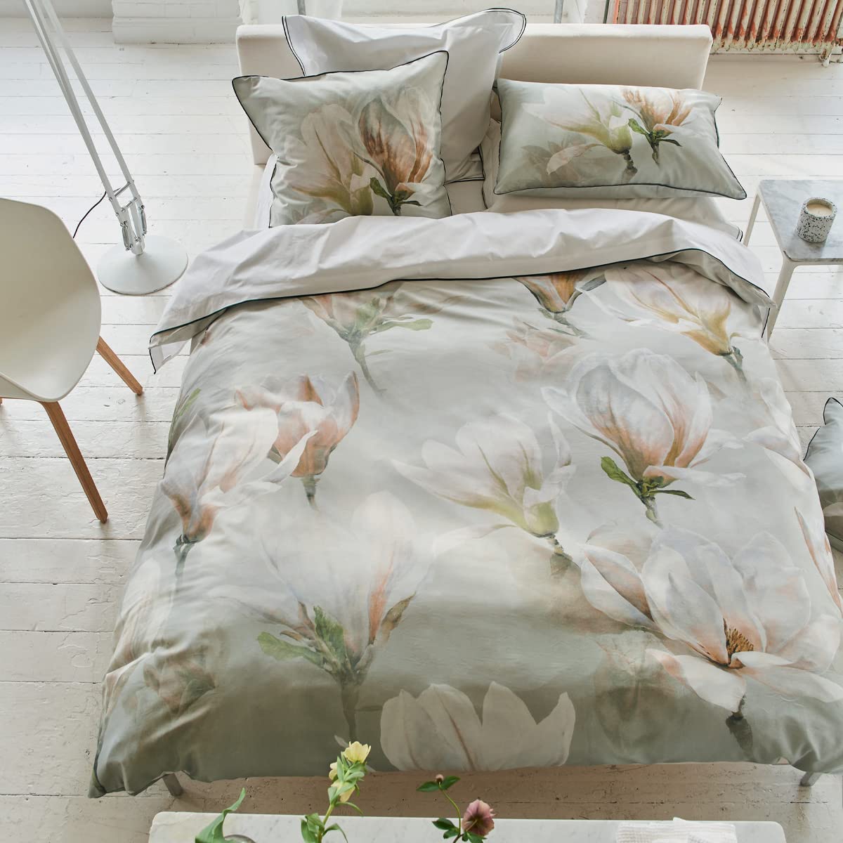 Printed Cotton Satin Duvet Cover, Yulan Magnolia, 200 x 200 cm, Designers Guild