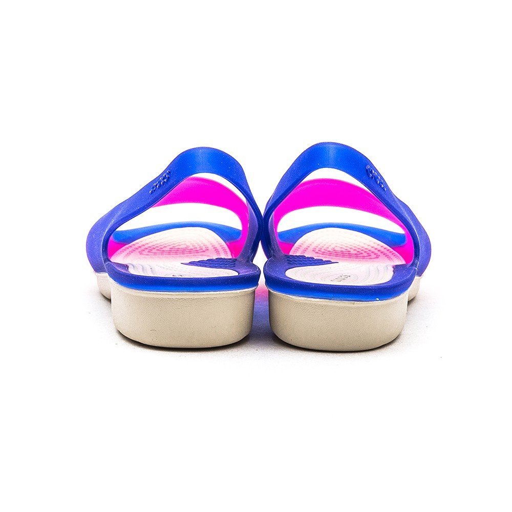 crocs women's cerulean blue stucco fashion sandals