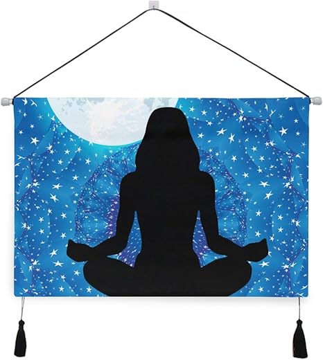 Amazon Co Jp Geevosunタペストリー フルの下で瞑想するイラストシルエットの女性 壁掛けポスター おしゃれ インテリア モダン 多機能 お店 壁や窓の飾り 個性ギフト 新居祝い ホーム キッチン