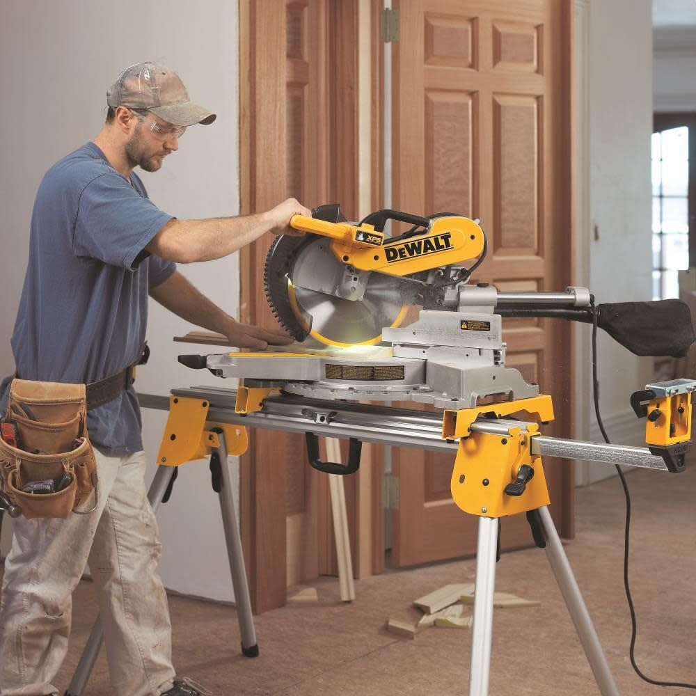 DEWALT Double Bevel Sliding Miter Saw, 12-inch, Compound (DWS780)