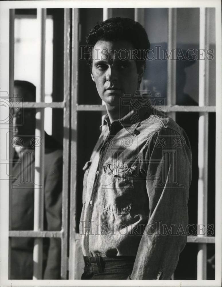 Historic Images 1977 Vintage Press Photo Alan Alda In Kill Me If You Can On The Big Event Amazon Ca Generic