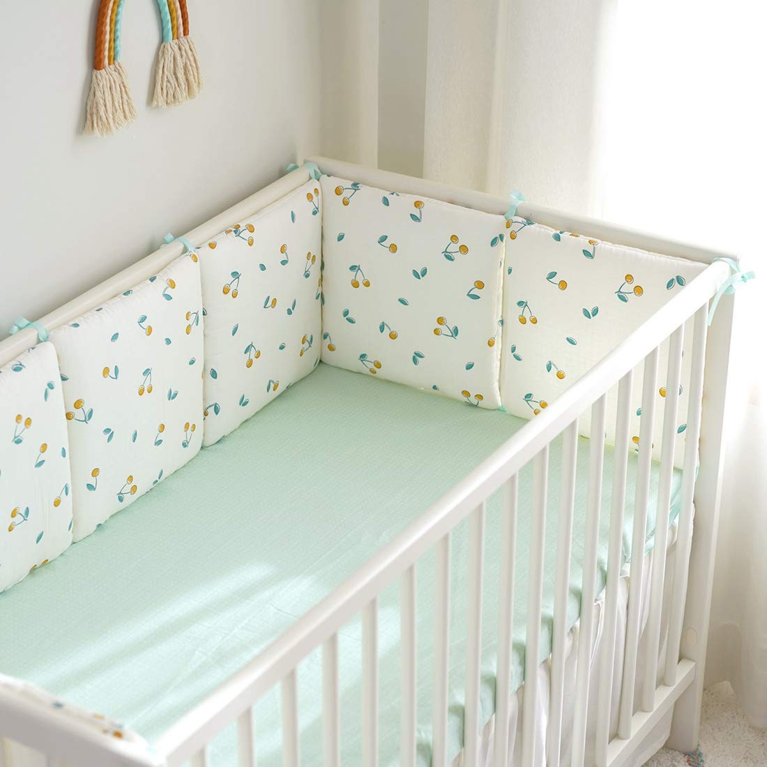 Jiyaru Bettumrandung Kinderbett mit Raffhalter Baby Bett