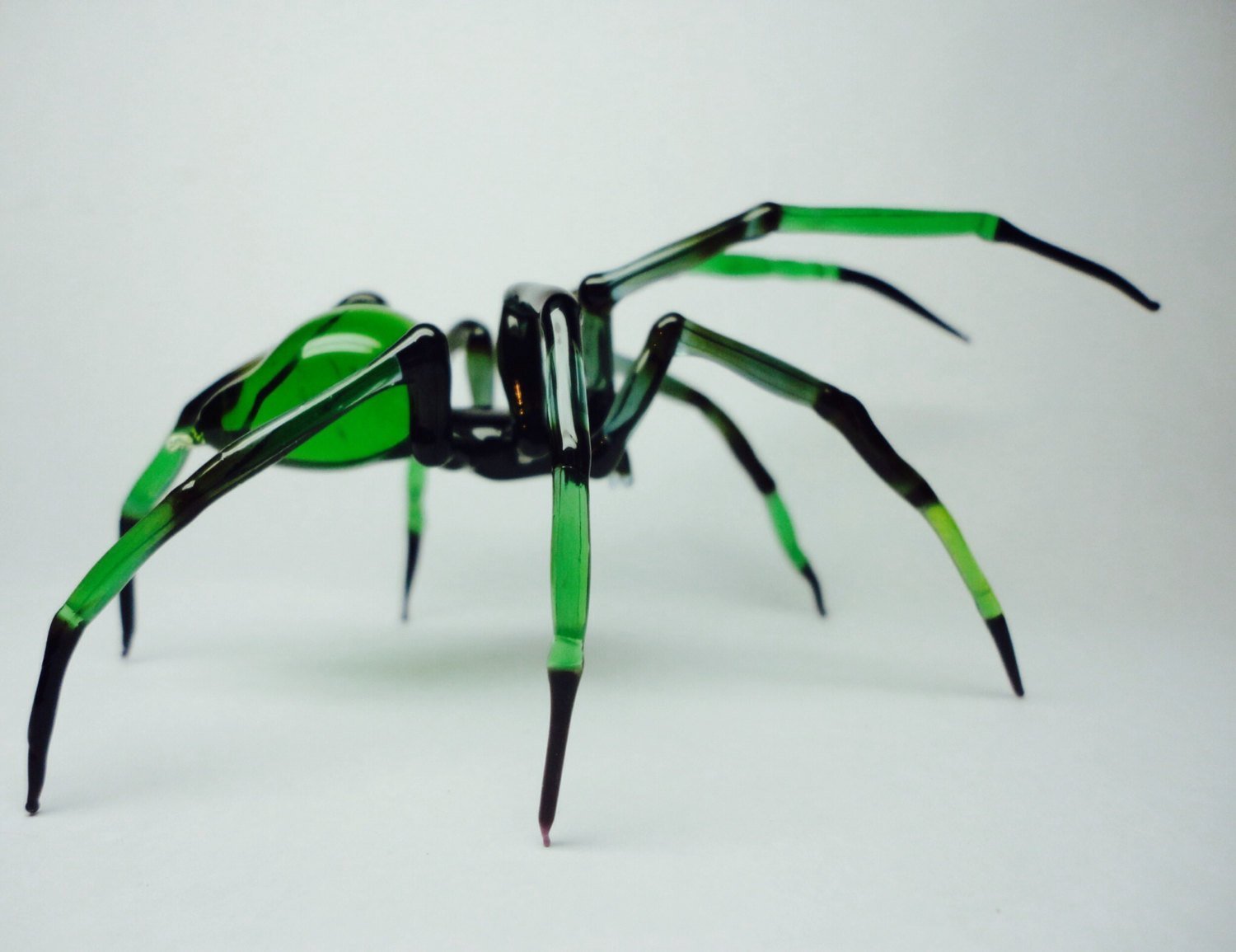 Spider lampworked lifelike glass arachnid spider figurine