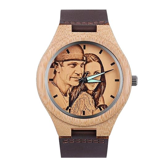 Housweety Personalisierte hölzerne Uhren Foto Armbanduhr mit Foto und Text Gravur für Männer Frauen