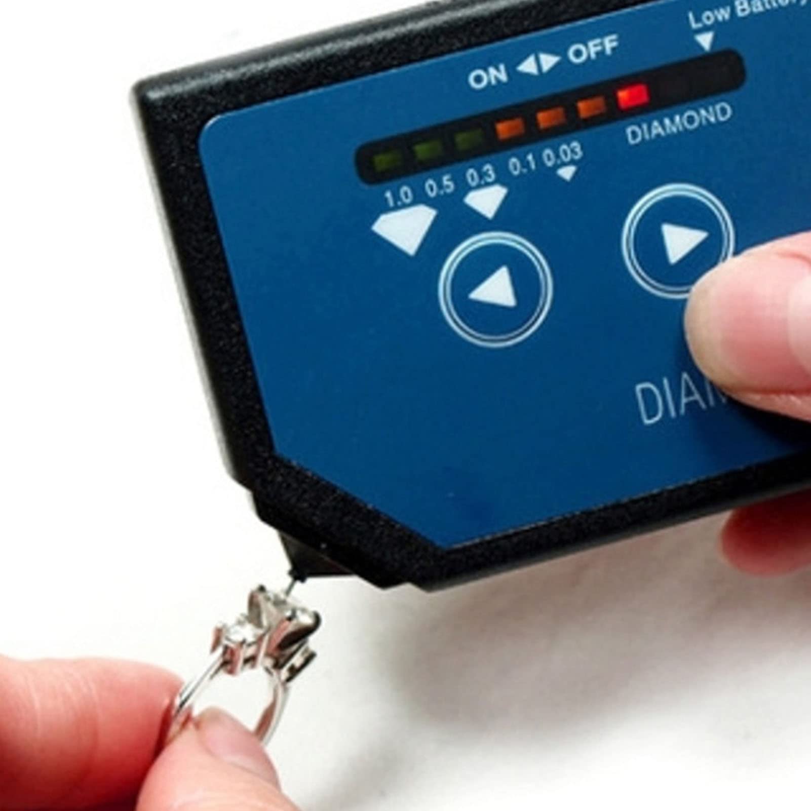 Professional Diamond Tester, Portable Handheld High Accuracy Diamond Selector Tool, Diamond Identification, Professional Diamond Selector for Novice and Expert