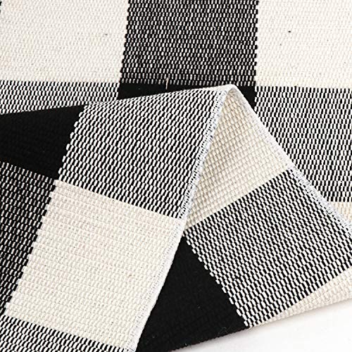 Ailsan Cotton Buffalo Plaid Rugs 24'' x 51'', Farmhouse Black/White
