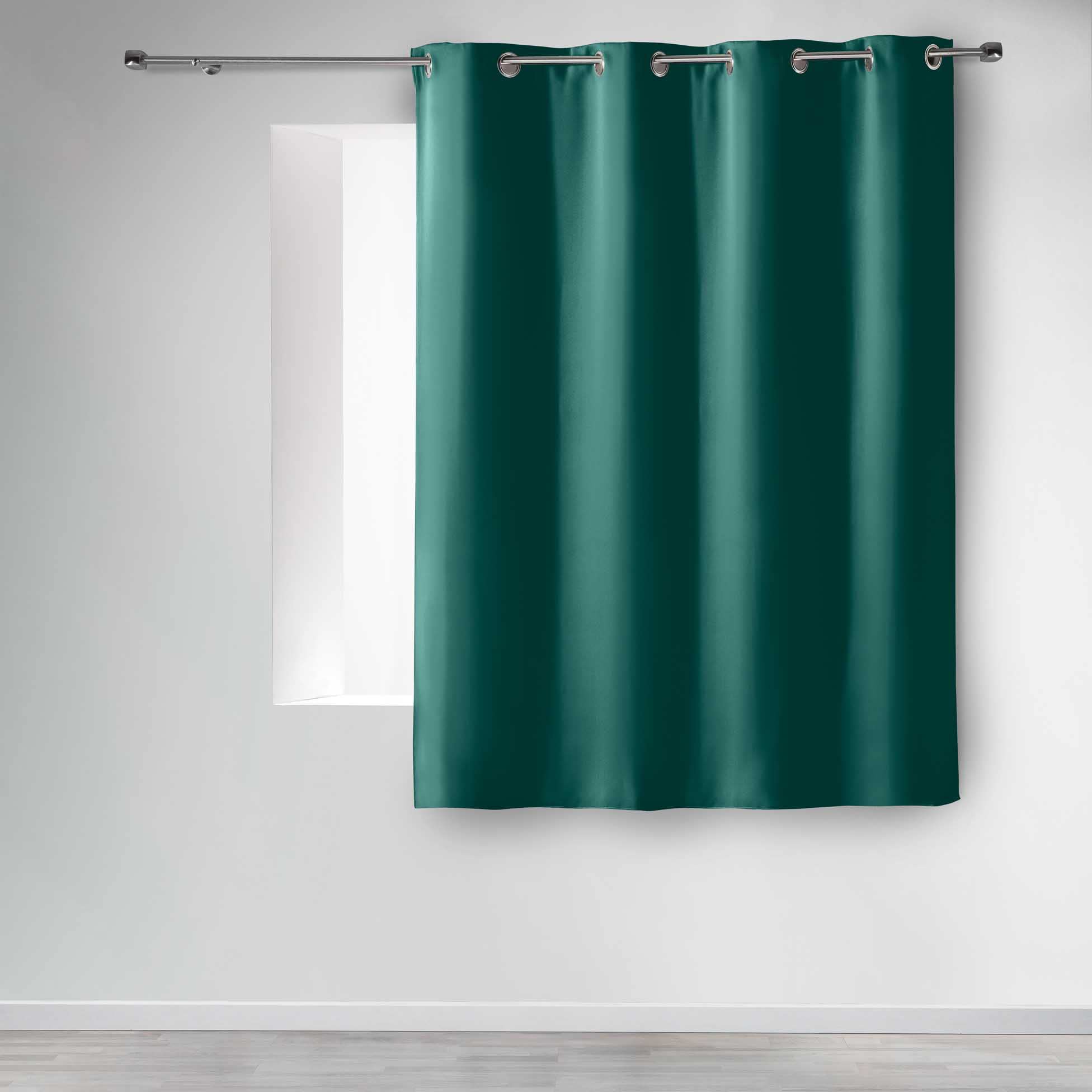 Douceur d'Interieur 135 x 180 cm Eyelet Curtains, Green
