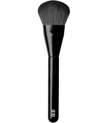 Amazon.com: TOM FORD Soleil Bronzing Brush : Beauty & Personal Care