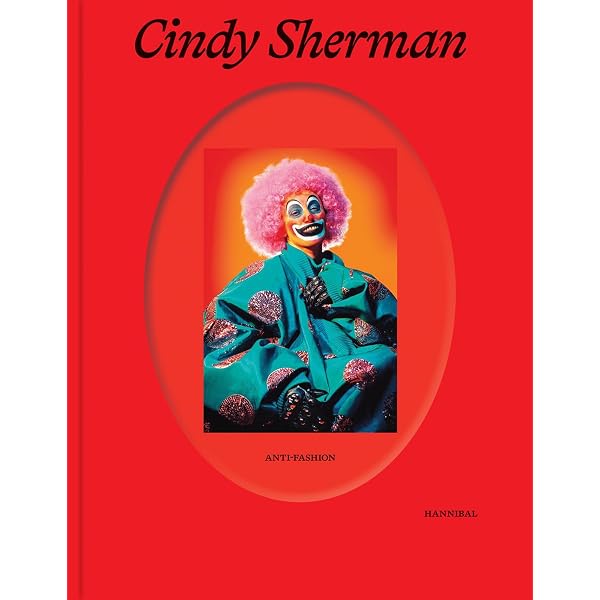Amazon.com: Cindy Sherman: 9780870708121: Sherman, Cindy, Respini