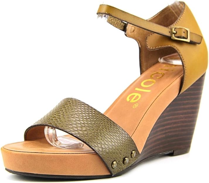 Amazon.com | nicole Savannah | Sandals