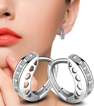Amazon Skyllc 男性と女性の小型フープピアス人工ダイヤモンドラウンドハギーピアスピアス イヤリング おもちゃ