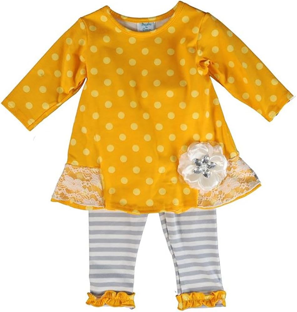 gray and yellow outfit