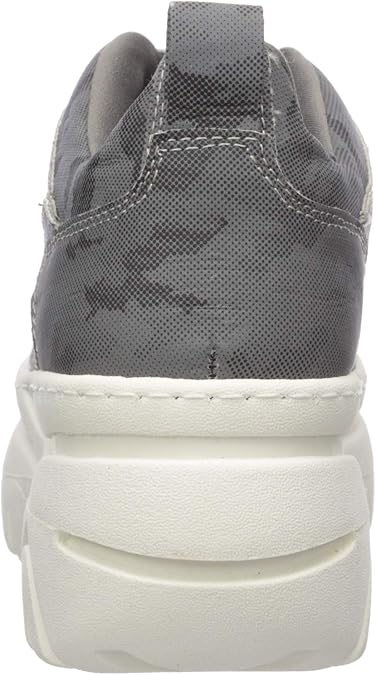 madden girl bounce chunky sneaker