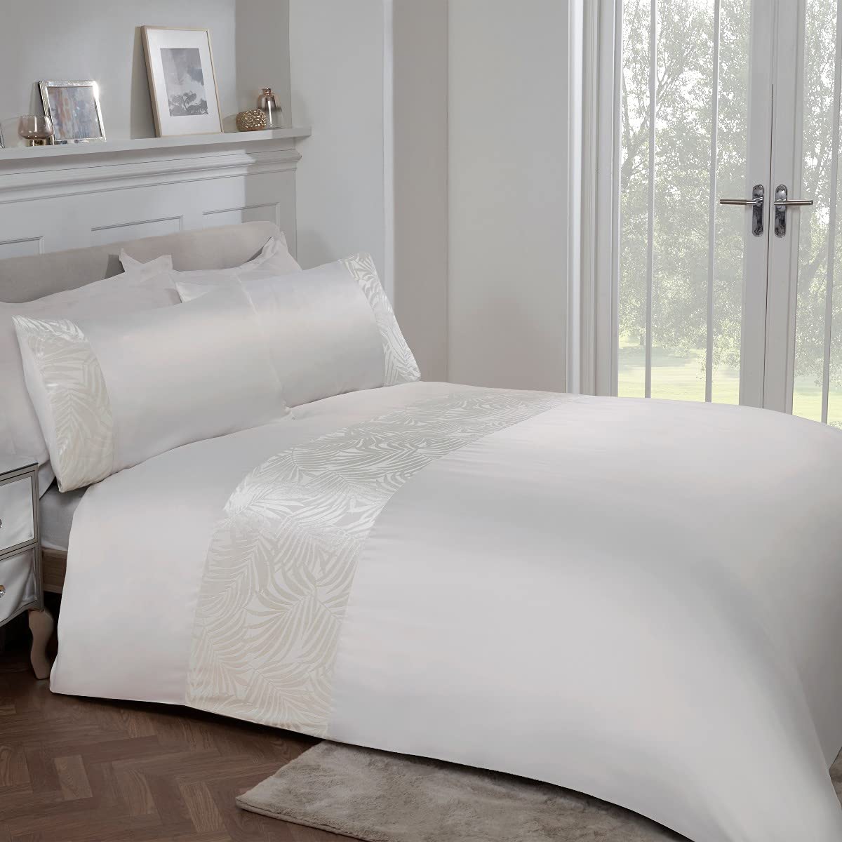 Sleepdown Floral Leaf Velvet Cuff Panel Ivory Cream Luxury Soft Easy Care Duvet Cover Quilt Bedding Set with Pillowcase - Single (135cm x 200cm), 5056242803140