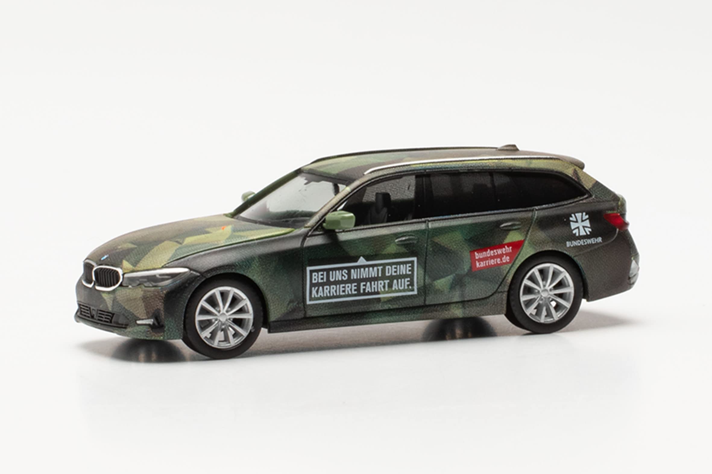 herpa car model BMW 3 Series Touring Bundeswehr Personnel, true to its original scale of 1:87, for diorama, model building, collector's item, decoration, Made in Germany, plastic