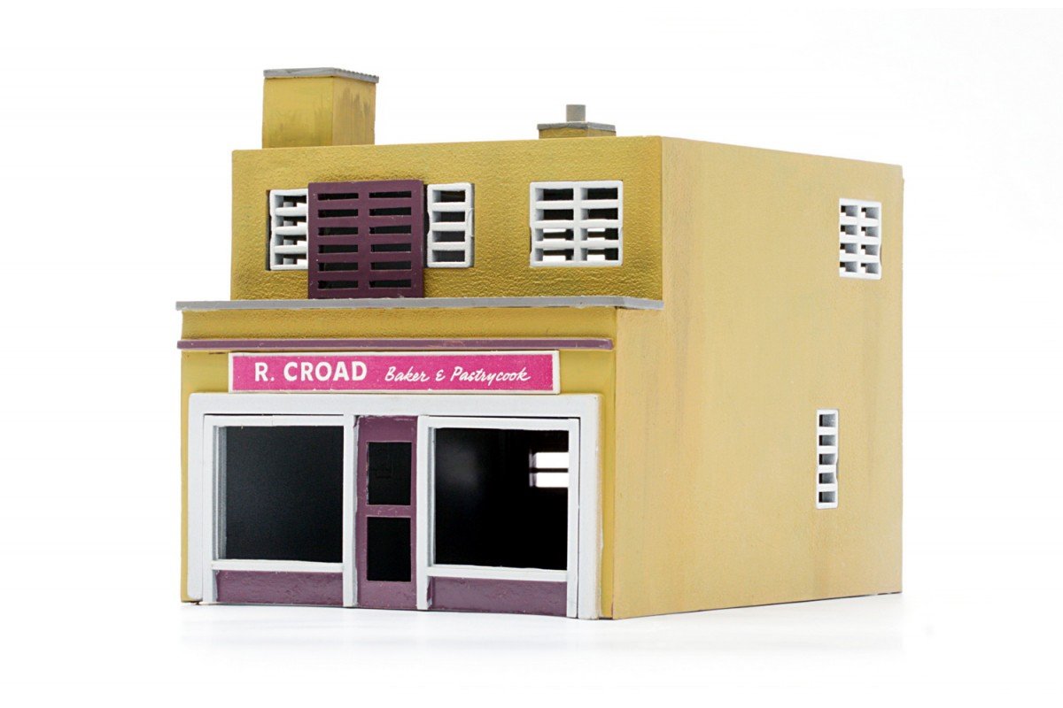 Dapol Model Railway Modern Shop & Flat Plastic Kit - OO Scale 1/76