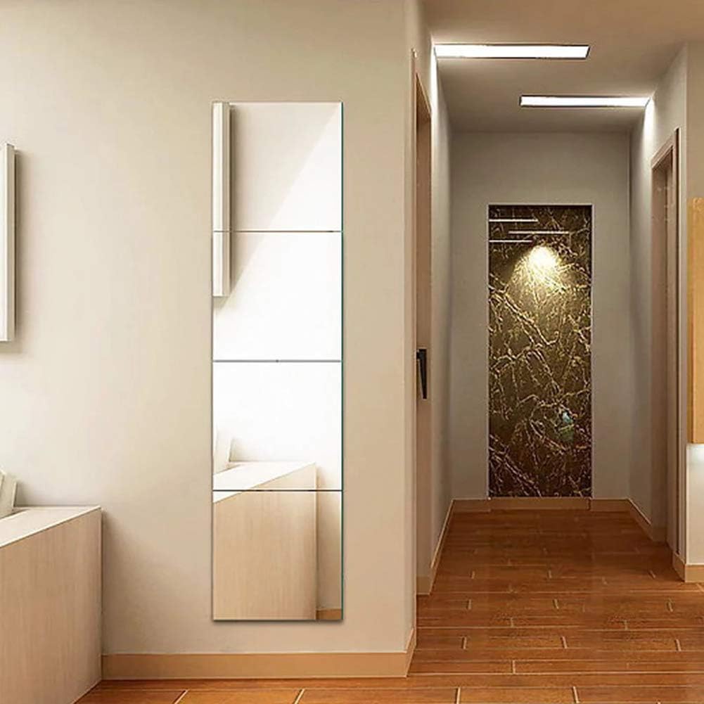 Зеркало в узкой прихожей