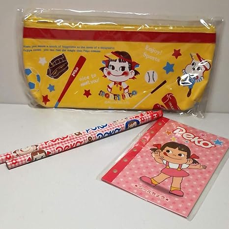 Amazon Co Jp ペコちゃん ペンケース シール帳 鉛筆 文具 キャラクター 不二家 ホビー