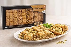 Mediterranean Baklavas with Honey, Baklava Made Better, Halal Assorted Cashew & Pistachio Baklava, Crispy Phyllo Pastries, 1 
