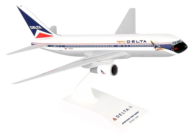 Daron Worldwide Trading SkyMarks Air Lines Boeing 767-200 1/200 Spirit of Delta SKR910 Vehicle