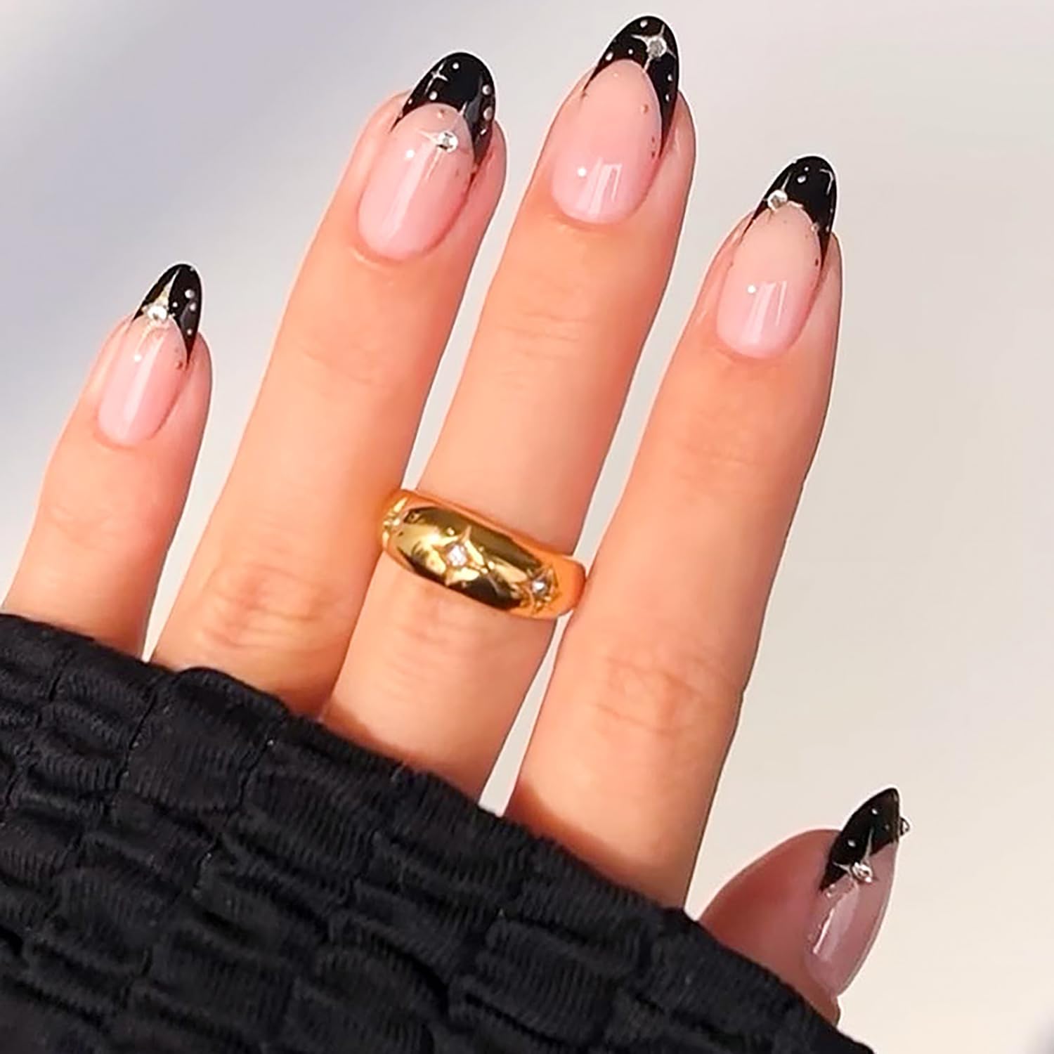 24Pcs Black French Tip Press on Nails Short Almond Shape Fake Nails with Silver Star Rhinestones Design Cute False Nails Nude Pink Full Cover Stick on Nails Glossy Acrylic Glue on Nails for Women Girl