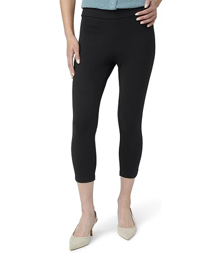 Danskin Women's Mid Rise Capri Legging, Black Salt, Small at