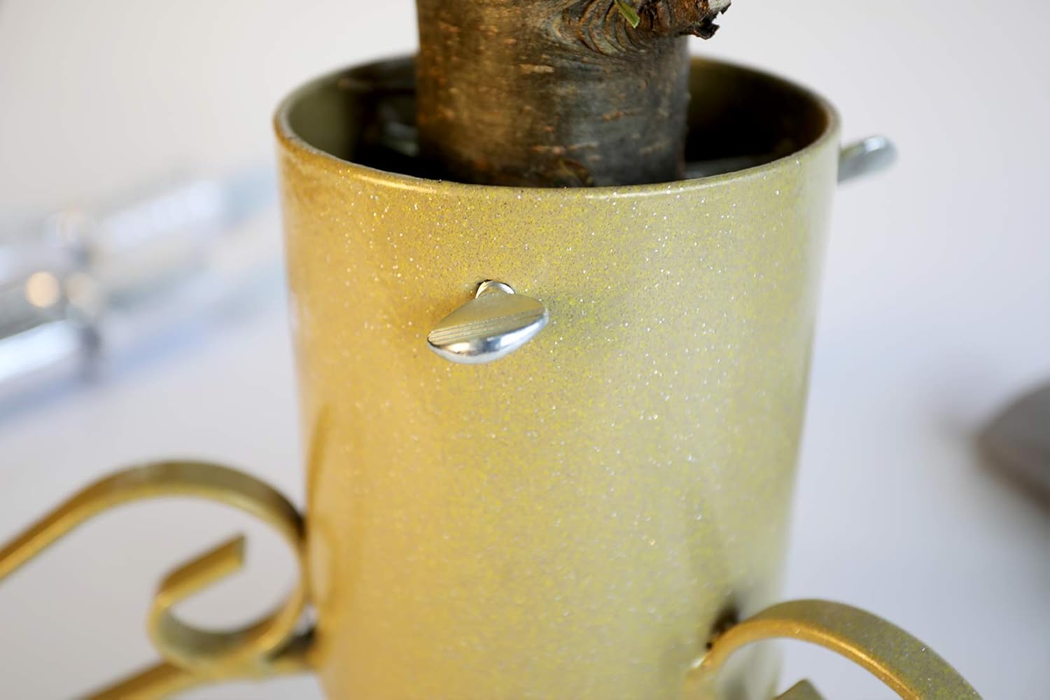 Bosmere G453 4 inch Christmas Tree Stand Gloss, Gold BigaMart