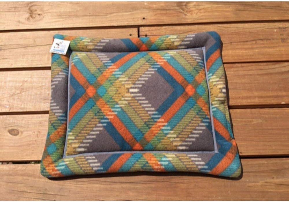 Plaid Dog Bed Cat Mat Crate Bedding Kennel Cover Carrier Mat Size 20 Inchesx 16 Inches