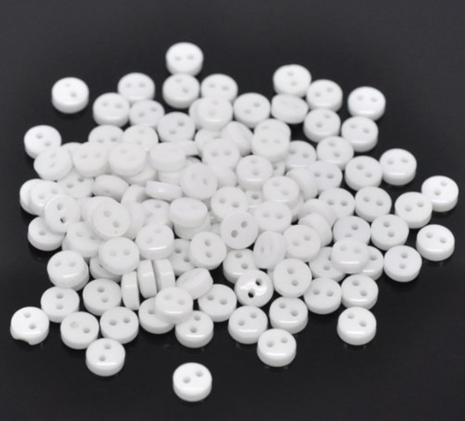 200 x Plain White Round 2 Hole 6mm Sewing Buttons. for Cardmaking, Scrapbooking, Clothes Knitting — image 1