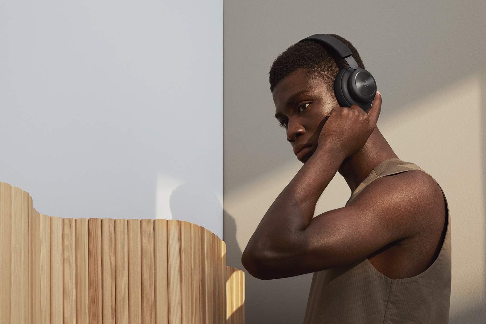 Bang & Olufsen Beoplay H4 2nd Generation Over-Ear Headphones, Matte Black