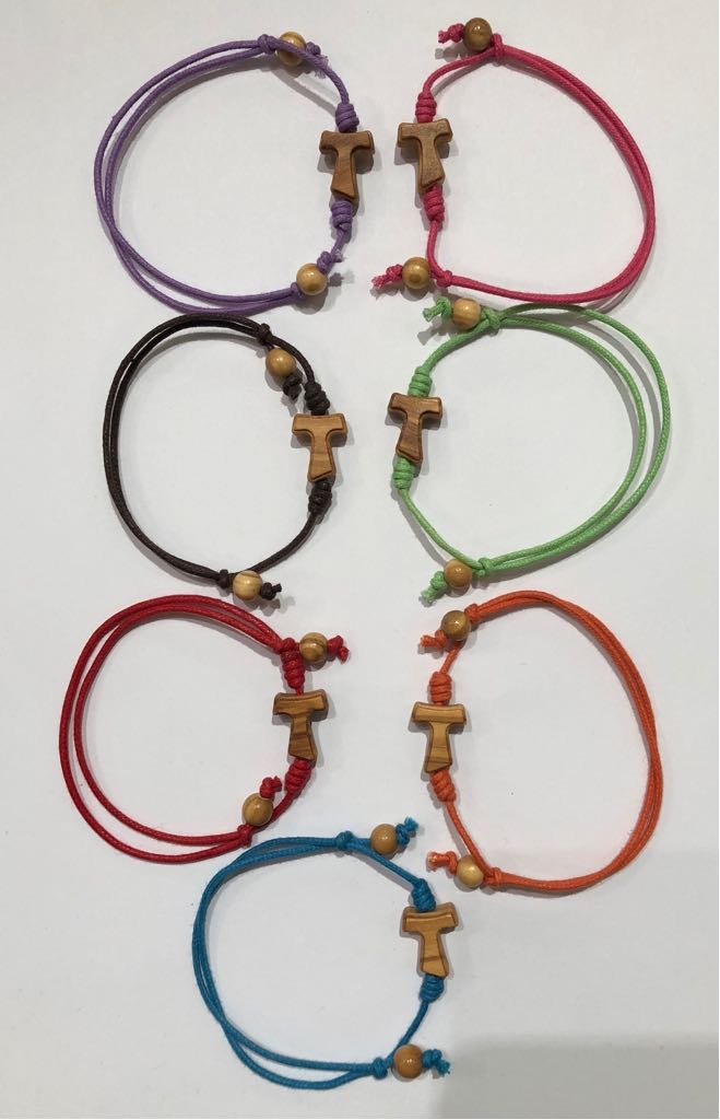 IL SOLE BRACCIALE REGOLABILE CON TAU SAN FRANCESCO ASSISI E PALLINE IN ULIVO COLORI VARI 20 PZ (ASSORTITI)