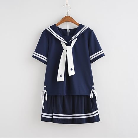 Amazon 若くて可愛い セーラー服 3セット 上着 スカート リボン 4型選択可能 L B コスプレ 仮装 通販