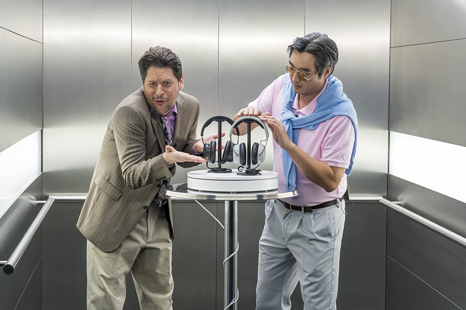 beyerdynamic MMX 100 Closed-Back Over-Ear Gaming Headset with META Voice Microphone and Excellent Sound for All Gaming Devices