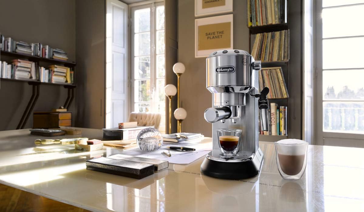 Cafetera espresso De’longhi Dedica por 134,90€