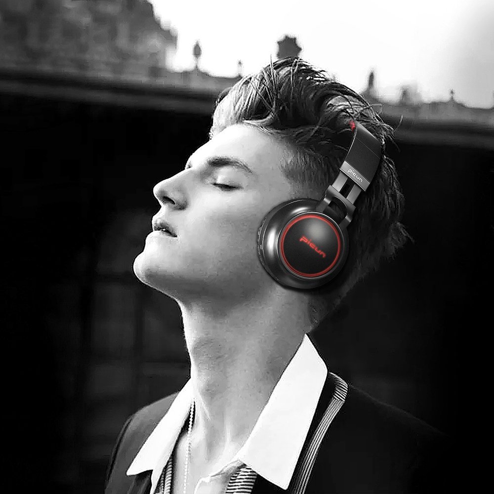 Bluetooth Headphones, Wireless Over Ear Headphones, Foldable Hi-Fi Stereo Headset with Noise Cancelling Microphone, Supports TF Card Hands-Free Calling and Wired Mode (Black&Red)