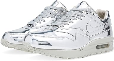 nike women's plaid shoes