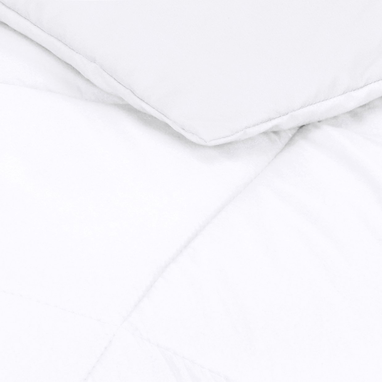AmazonBasics Reversible Microfiber Bed Comforter, Twin / Twin XL, White