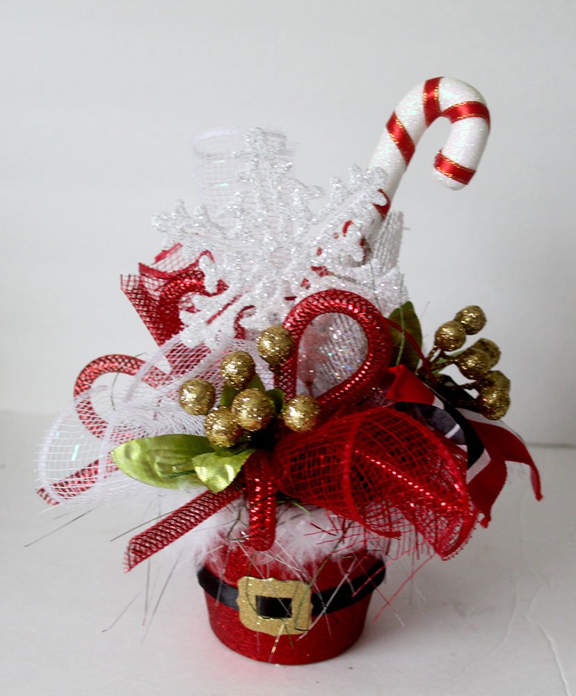 Christmas table centerpiece, Santa belt