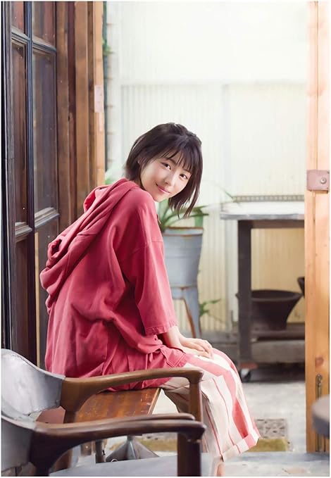 Amazon Co Jp グラビアポスター約600mm 900mm大判高画質ポスタータレント水着ビキニー写真コレクション 壁装飾玄関飾り 部屋飾り 寝室インテリアpt551浜辺美波 ホーム キッチン