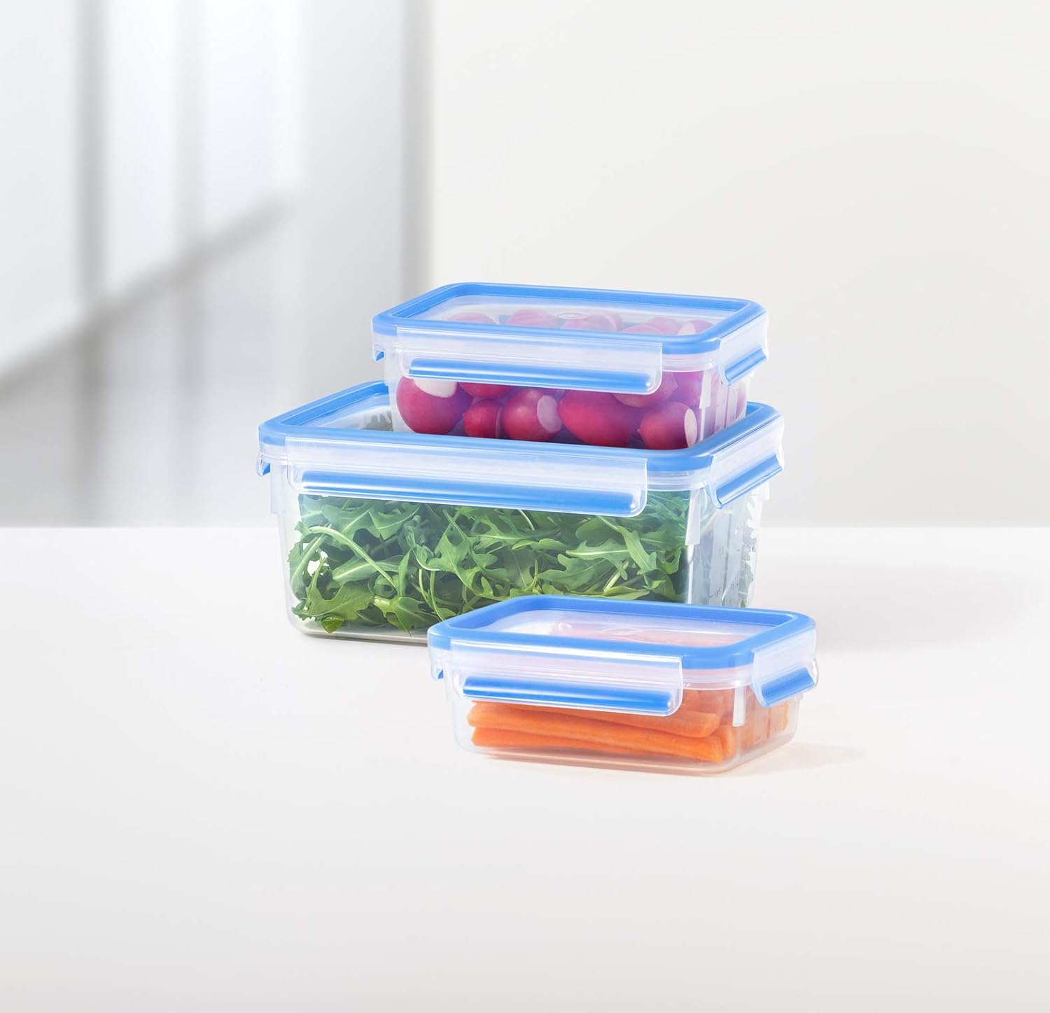 Emsa 508568 Clip & Close 5-piece set of food storage containers, various sizes, transparent/blue - Image 3
