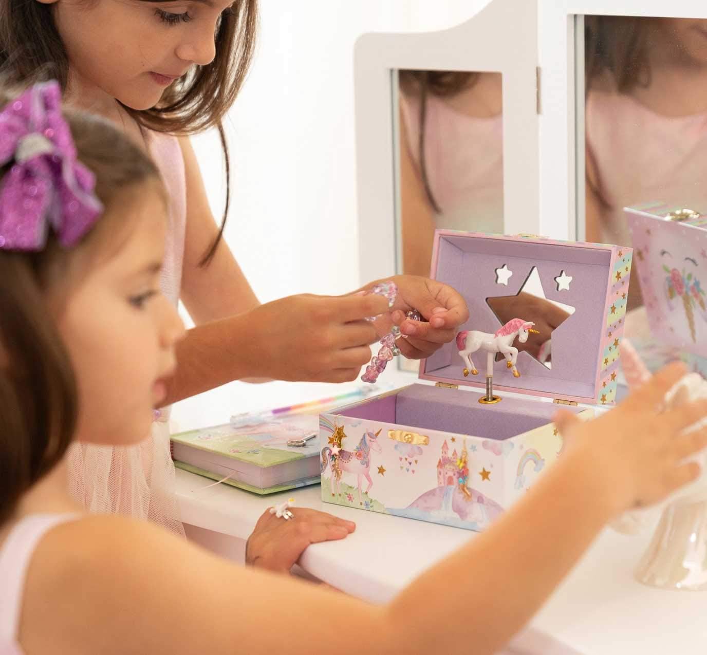 Jewelkeeper Girl's Musical Jewelry Storage Box with Spinning Unicorn, Glitter Rainbow and Stars Design, The Unicorn Tune: Toys & Games