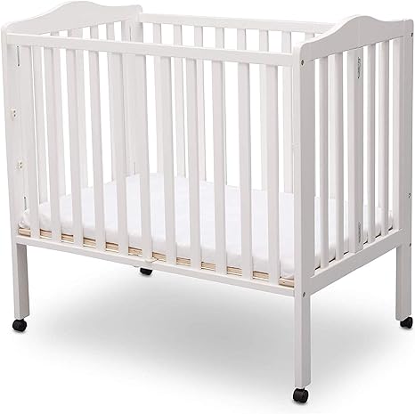 Amazon Co Jp Delta Children デラックスプレミアムコレクション 折りたたみポータブルミニベビーベッド マットレス付き ライトグレー ライトグレー 装飾 快適なリビング家具 ホーム キッチン