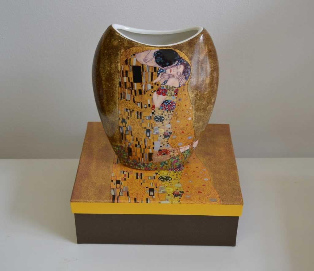 Atelier Harmony Vase en porcelaine Motif Le Baiser de Gustav Klimt