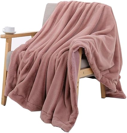 Amazon Cnglory 無地 純色 ひざ掛け 高級 マイクロファイバー 毛布 おしゃれ ふわふわ 厚手 携帯用 ハーフケット かわいい プレゼント 多機能 車用 オフィス用 膝掛け 洗える 160 0cm ピンク Cnglory ひざ掛け ハーフケット 通販