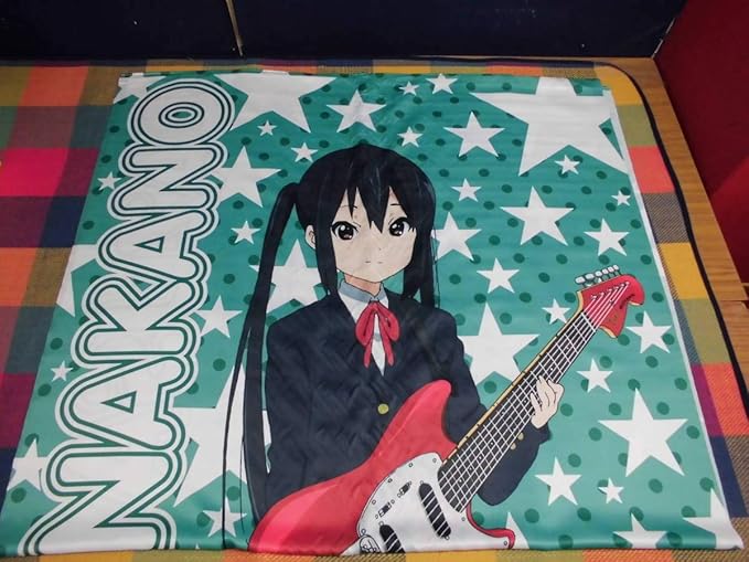 Amazon Co Jp 非売品ポール紐欠品 けいおん 中野梓 等身大タペストリー Blu Raydvd 2期 とらのあな特典 アニメ グッズ あずにゃん ホビー 通販