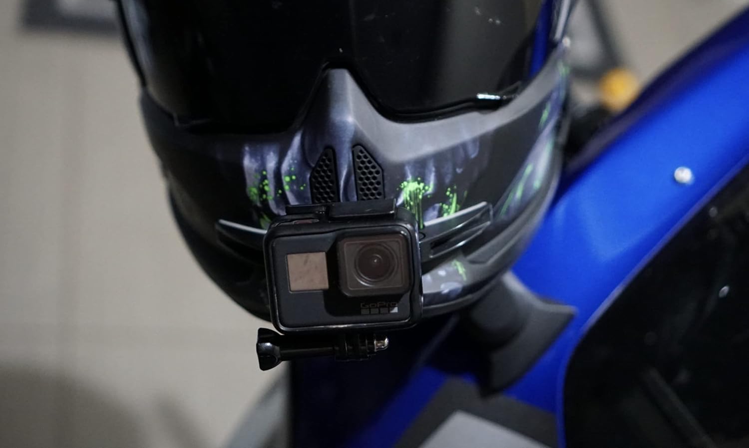 Amazon Goproと互換性のあるmotoradds 製バイクヘルメット顎マウント 並行輸入品 Motoradds ウェアラブルカメラ用マウント部品
