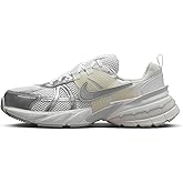Nike V2K Run Women's Shoes (FD0736-104, WHITE/METALLIC Silver-PLATINUM TINT) Size 11.5