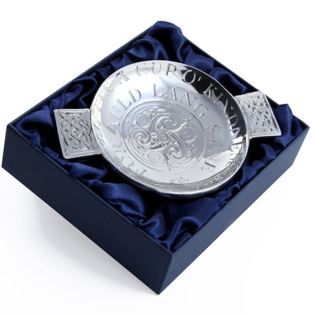 "We'll tak a cup o kindness yet, For auld lang syne" Pewter Quaich Size 3.5" - Burns Supper